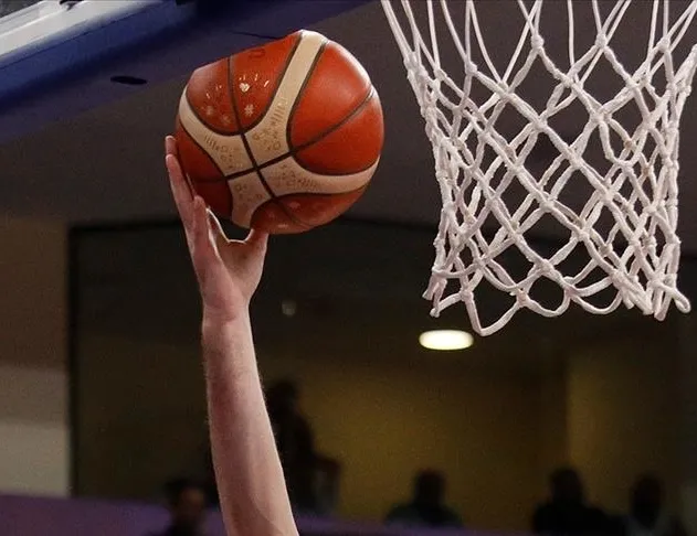 A.Efes farka gitti: 96-63