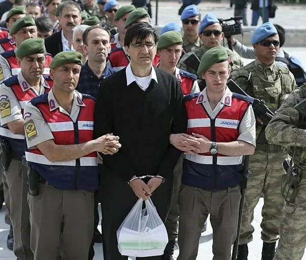 Darbeci general Sinan Sürer'in odasından 'Türkiye'yi bölme planı' çıktı-3