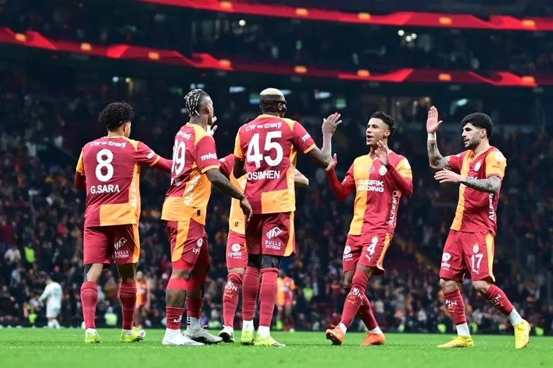 galatasarayin-liverpool-maci-ilk-11i-belli-oldu-1773146393911.jpeg Galatasaray - Liverpool | Şampiyonlar Ligi maçı CANLI-11