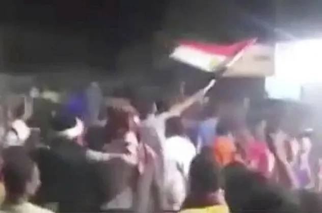 Mısır'da halk darbeciye karşı ayaklandı! "Sisi defol"