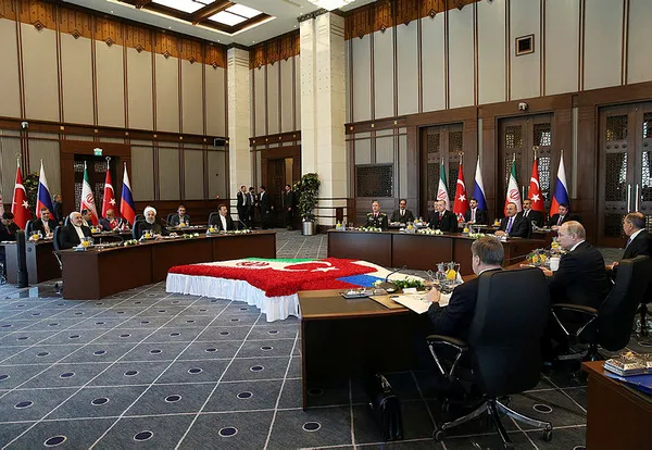 Dünyayı kıskandıran zirveden ilk fotoğraflar!-3