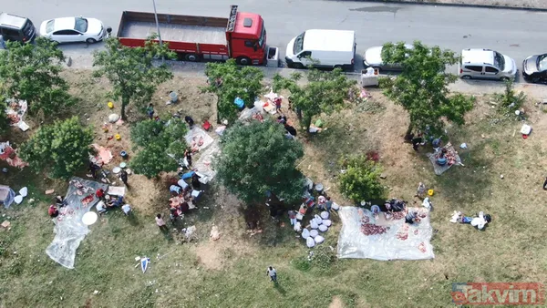 "Bu alanda kesim yasak" afişinin altında kaçak olarak kurban kesimi yaptılar - 7