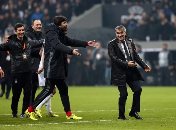 Beşiktaş Trabzonsporlu Okay Yokuşlu'ya kancayı taktı-7