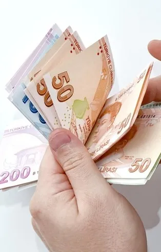 Anayasa Mahkemesi'nden on binlerce kişiyi yakından ilgilendiren karar! Artık maaşları kesilemeyecek