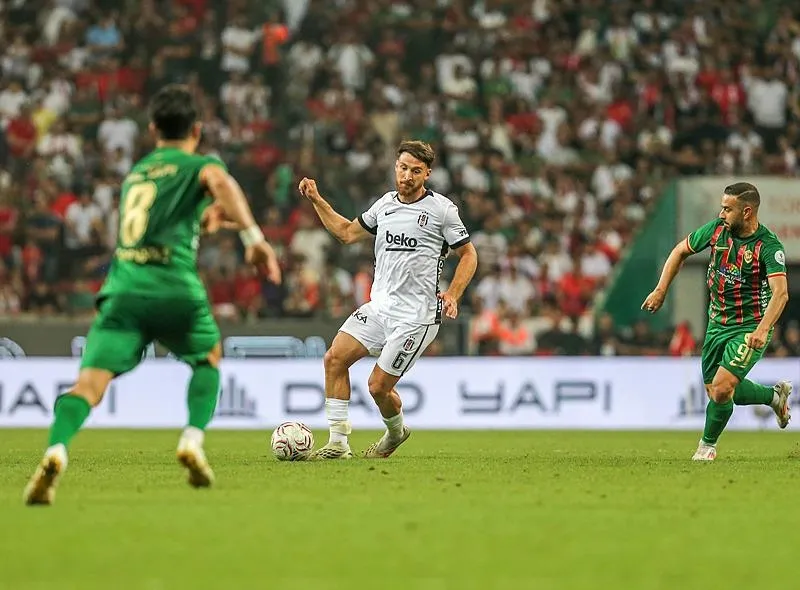 1789973159448.jpeg Spor yazarlarından Amed-Beşiktaş maçı yorumları! Yıldız isimlere eleştiri-3