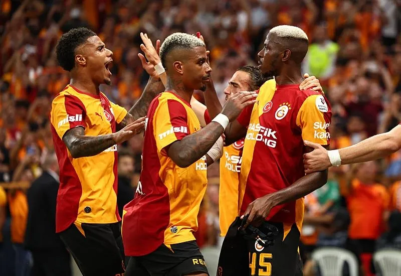 super-ligde-galatasaray-kasimpasayi-konuk-ediyor-1791524539352.jpeg Okan Buruk'tan sağ bek sürprizi! Kasımpaşa maçında forma o ismin-6