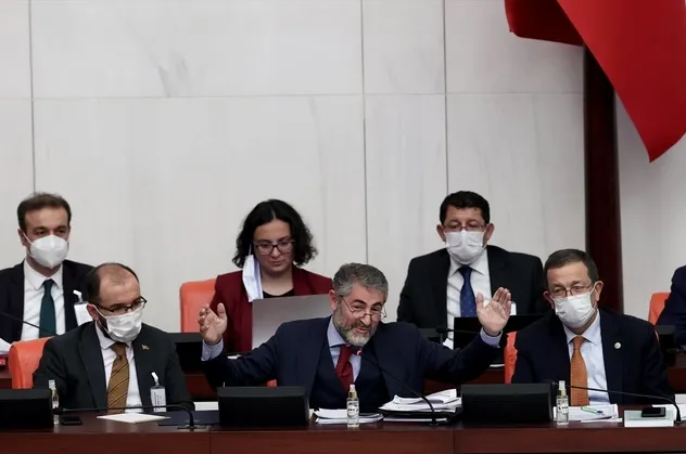 Hazine ve Maliye Bakanı Nureddin Nebati'den CHP'li Özgür Özel'e ekonomi ayarı!