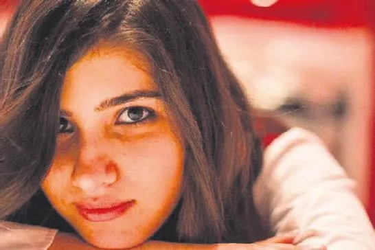 En acı buluşma! Özgecan Aslan'ın ailesi Ceren Özdemir’in ailesine taziye ziyaretinde bulundu-2