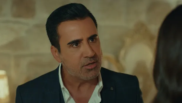 Aşk ve Mavi 72. bölüm fragmanı izle