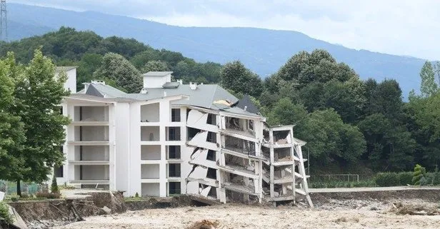 Batı Karadeniz’de sel! Bakanlık açıkladı: 13 bina yıkıldı 11 bina ağır hasar aldı!