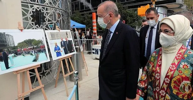 Başkan Erdoğan New York'ta kaldığı otelin önüne gelen Türklerle selamlaştı