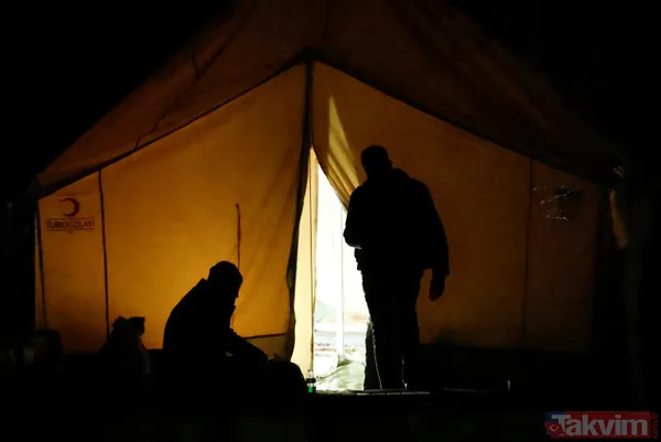 Hatay'da deprem! 6,4'lük sarsıntı sonrası büyük panik! İşte deprem sonrası yıkım anı - 33