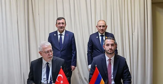 Türkiye ile Ermenistan arasında Ani Köprüsü için imzalar atıldı: Yılmaz ve Paşinyan Erivan'da bir araya geldi