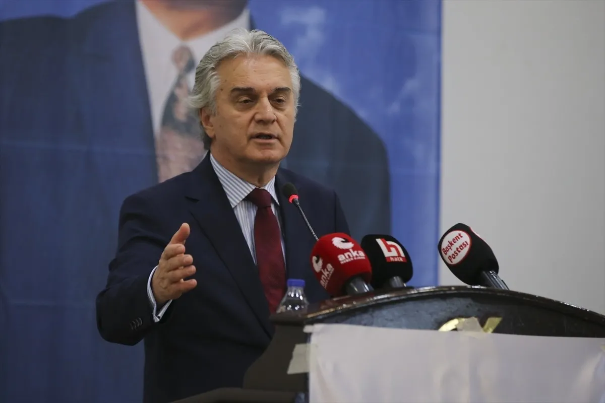 Mansur Yavaş'tan Külliye görüşmesi öncesi dikkat çeken trafik: Özel'e doğrudan, Kılıçdaroğlu'na Kuşoğlu üzerinden haber verdi-5
