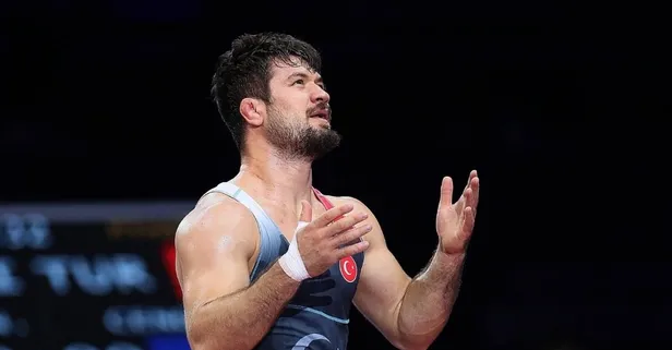 Dünya Güreş Şampiyonası'nda mücadele eden Ali Cengiz, Macar rakibini yenerek dünya şampiyonu oldu