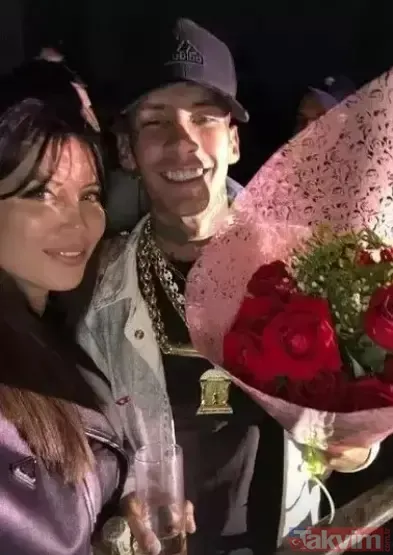 Wanda Nara durmak bilmiyor! Sevgilisi L-Gante’yi öpücüklere boğdu - 9