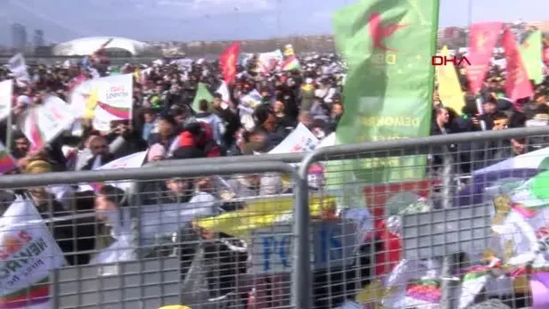 hdpnin-yenikapidaki-nevruz-etkinliginde-1i-aranan-83-supheliye-gozalti-istanbul-emniyet-mudurlugunden-aciklama-1647807756222.jpeg HDP'nin Yenikapı'daki 'nevruz' etkinliğinde 1'i aranan 83 şüpheliye gözaltı! İstanbul Emniyet Müdürlüğü'nden açıklama...-2