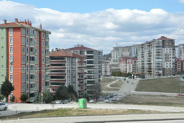 1647956050723.jpg Ukraynalılar o ile akın etti! Fiyatlar tavan yaptı! Vatandaştan fırsatçılara tepki-4