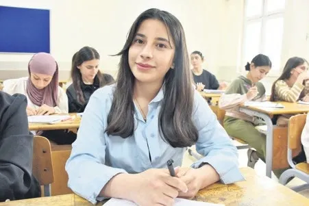 1780358370908.jpeg Sınırda eğitim seferberliği: Öğretmenlik mezunu askerler Şırnaklı öğrencileri üniversite ve liseye hazırlıyor-3