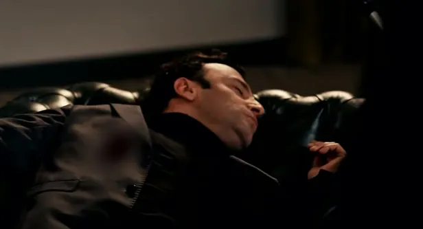 alayini-hedef-tahtasina-koydu-edho-180-bolum-fragmaninda-ihanetle-gozu-donen-behzat-mermi-yagdiriyor-1611593672279.jpg Alayını hedefe koydu! EDHO 180. bölüm fragmanında ihanetle şirazeyi kaçıran Behzat mermi yağdırıyor-11