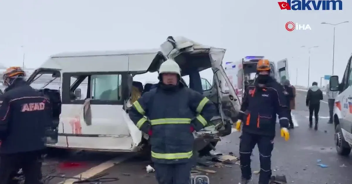 Niğde’de feci kaza: 2’si çocuk 3 ölü, 4 yaralı