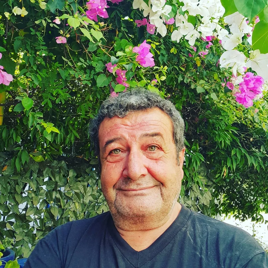 tarik-papuccuoglu-bypass-ameliyati-oldu-iste-son-saglik-durumu-1781171536566.jpg Bodrum'da korkutan sağlık alarmı! 77 yaşındaki Tarık Papuççuoğlu'nun tam 4 damarı birden değiştirildi-4