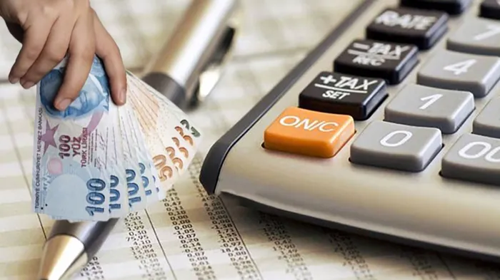 2000-2008-arasi-sgk-girisi-olanlara-gumus-tepside-erken-emeklilik-3600-4500-5400-primi-olan-yasadi-1703324546573.jpg 3600 4500 5400 primi dolana müjde! 2000-2008 arası SGK girişi olana gümüş tepside emeklilik geliyor-3