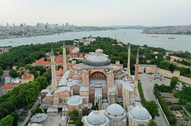 Anket sonuçları açıklandı! Halkımız Ayasofya'nın açılmasını talep ediyor
