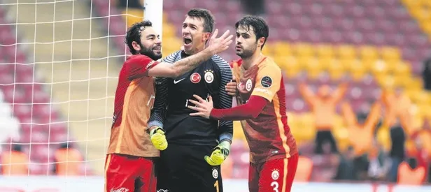 Muslera varsa gerisi kolay