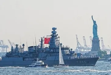 TCG Oruçreis ABD’nin 250. kuruluş yılı kutlamaları için New York Limanı’na demirledi