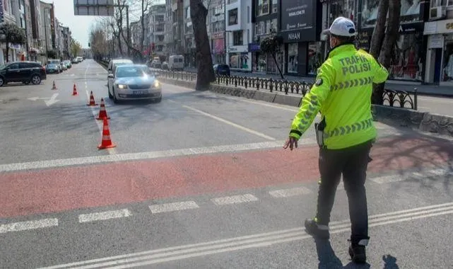istanbul-valiligi-acikladi-yilbasinda-bazi-yollar-trafige-kapatilacak-iste-o-yol-ve-sokaklar-1703947828252.jpeg İstanbul'da yılbaşı tedbirleri kapsamında bazı yollar trafiğe kapatıldı | İşte o yol ve sokaklar...-3