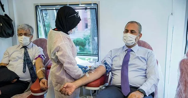 Adalet Bakanı Abdulhamit Gül’den kan bağış kampanyasına destek