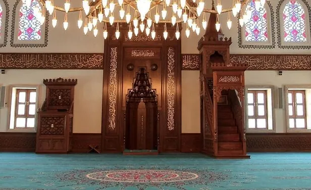 17-eylul-2021-cuma-hutbesinin-konusu-ticaret-hayatinda-helal-haram-bilinci-1631828125774.jpg 17 Eylül 2021 Cuma Hutbesi'nin konusu nedir? Ticaret Hayatında Helal Haram Bilinci-6