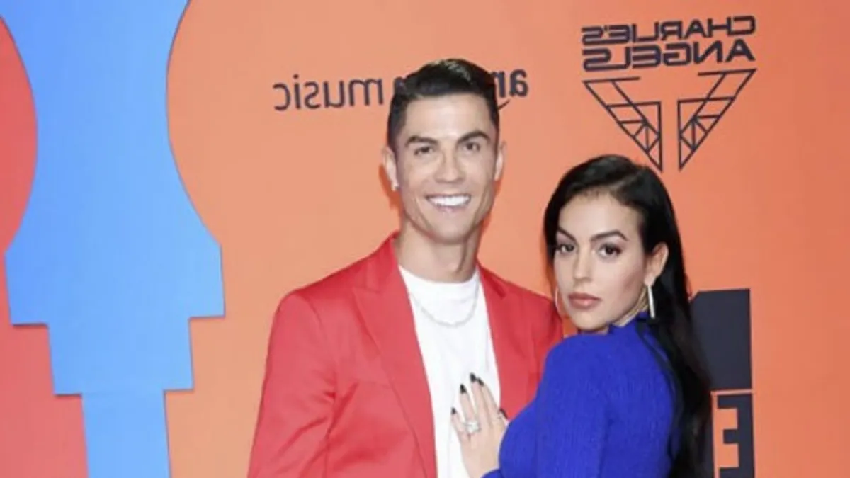 Cristiano Ronaldo, Georgina Rodriguez ile evleneceğini açıkladı! Hayranlarından "İstanbul sizi bekliyor" mesajları yağdı