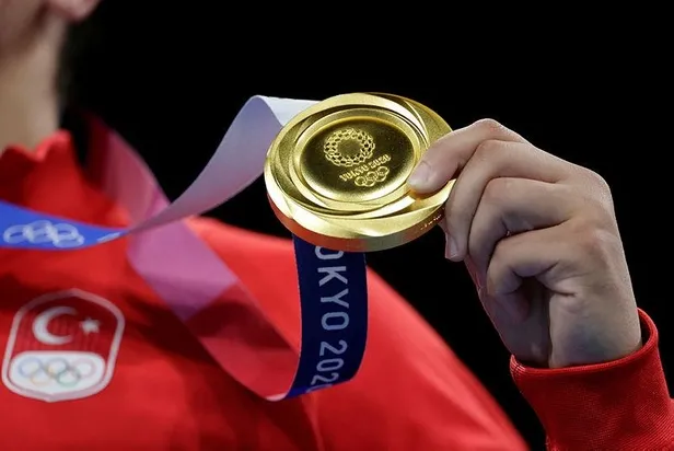 Olimpiyat şampiyonu Busenaz Sürmeneli: Madalyamı Cumhurbaşkanımıza hediye ediyorum-5