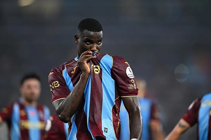 trabzonsporda-paul-onuachu-sikintisi-trabzonsporda-paul-onuachu-saskinligi-sifir-cekti-1789378124463.jpeg Trabzonspor'da Paul Onuachu şaşkınlığı! Sıfır çekti-5