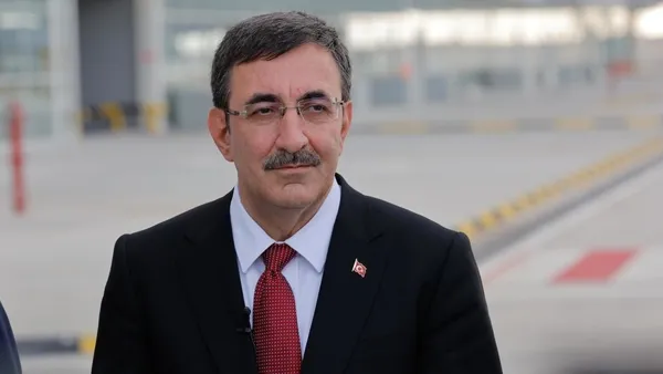 Son dakika: Cumhurbaşkanı Yardımcısı Cevdet Yılmaz'dan OVP açıklaması: Perspektifimiz tek haneli enflasyon-9
