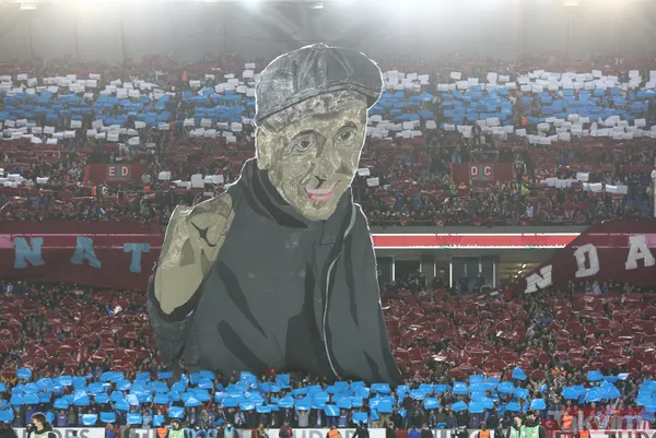 Trabzonspor - Beşiktaş derbisinde muhteşem koreografi! Büyük beğeni topladı... - 2