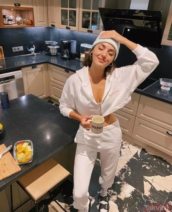 800 metrekarelik 9 odalı lüks villasına bakın! Çağla Şıkel’in 2 oğluyla yaşadığı ev hayran bıraktı! Emre Altuğ ile 7 yıl evli kalmıştı... - 14