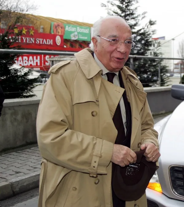 son-dakika-selahattin-beyazit-kimdir-galatasarayin-eski-baskanin-gizli-yasami-turkiyede-gladyonun-baronu-1643278100005.jpg