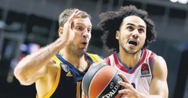Anadolu Efes Khimky’i Rusya’da fena dağıttı