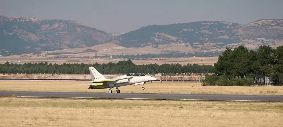 hurjet-buyuk-zaferin-104-yil-donumunde-gok-vatanla-bulustu-1788080196881.jpeg HÜRJET büyük zaferin 104. yıl dönümünde Gök Vatan’la buluştu-3