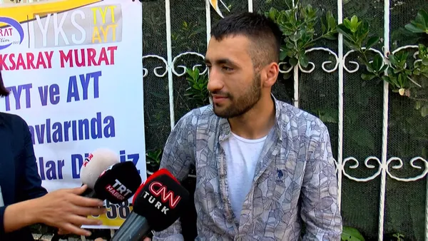 son-dakika-her-senenin-vazgecilmezi-yksye-gec-kalan-ogrenciler-iceri-alinmadi-1624693800961.jpg SON DAKİKA: Her senenin vazgeçilmezi! YKS'ye geç kalan öğrenciler içeri alınmadı-5