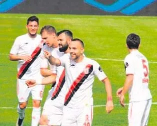 Balıkesir Karabük’ü 4 golle uğurladı