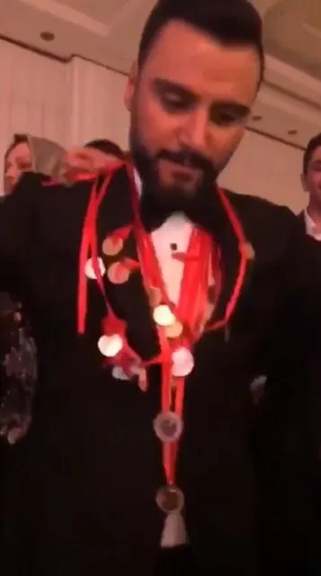 Alişan ve Buse Varol evlendi! Düğüne takılar damga vurdu!-6