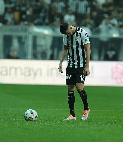 abdde-ameliyat-olan-besiktasin-cezayirli-yildizi-rachid-ghezzalin-yesil-sahalara-ne-zaman-donecegi-belli-oldu-1668030787021.jpeg ABD'de ameliyat olan Beşiktaş'ın Cezayirli yıldızı Rachid Ghezzal'ın yeşil sahalara ne zaman döneceği belli oldu!-4