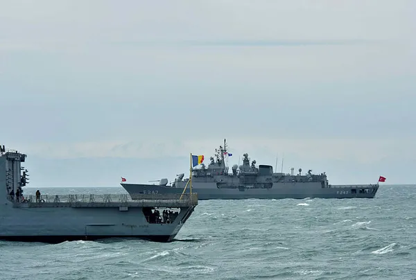 nato-savas-gemileri-ortak-tatbikat-icin-gurcistana-geldi-1615906033341.jpg TCG Kemalreis'in de aralarında olduğu NATO savaş gemileri, ortak tatbikat için Gürcistan'a geldi-2