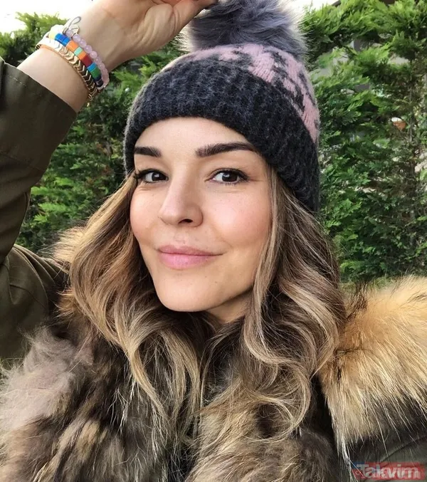 Bebek göründü! Bengü “Minik oğlum ve ben” dedi ayna karşısında verdiği pozu paylaştı yorum yağdı - 16