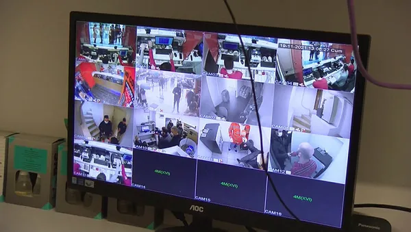 1637324201928.jpg Taksim'de döviz bürosunda 3 milyonluk vurgun! Çalışanı tarafından soyuldu: Görünce şok olduk-7