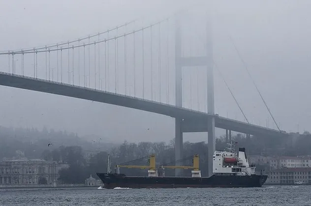 İstanbul Boğazı gemi trafiğine kapatıldı